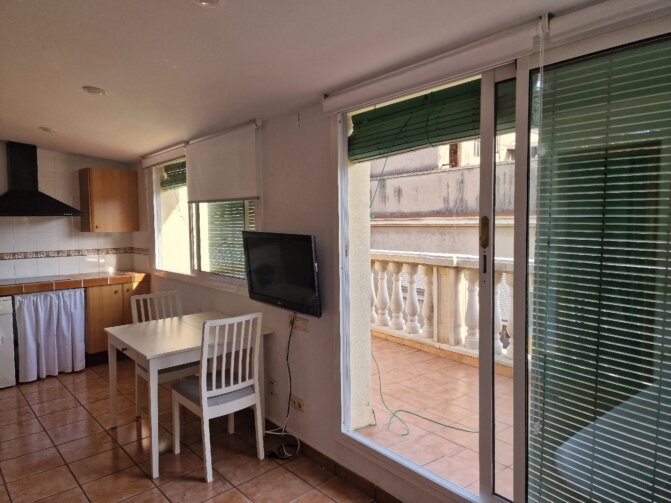 estudio con terraza